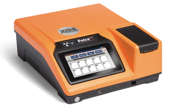 xos-obyavila-o-vypuske-seromera-petra-max-60