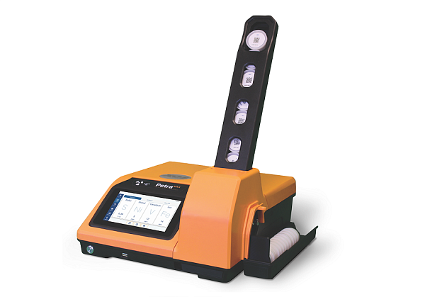 xos-obyavila-o-vypuske-seromera-petra-max-62